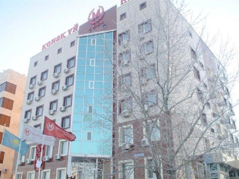 Manhattan Astana Hotel Екстериор снимка